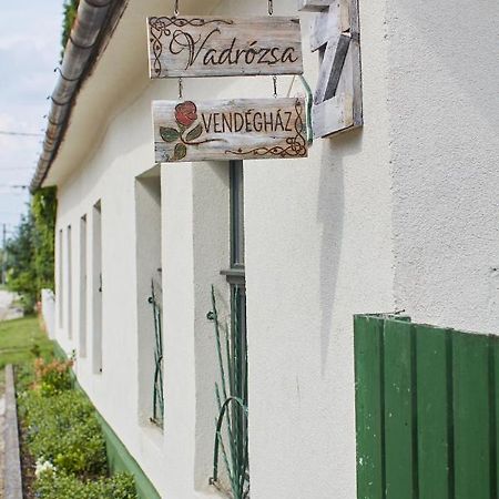 Vadrozsa Vendeghaz Racalmas Guest House Exterior photo